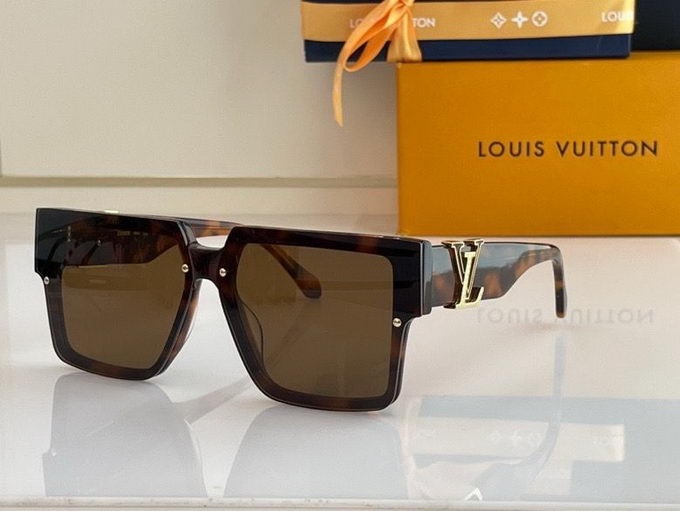 Louis Vuitton Sunglasses ID:20230516-300
